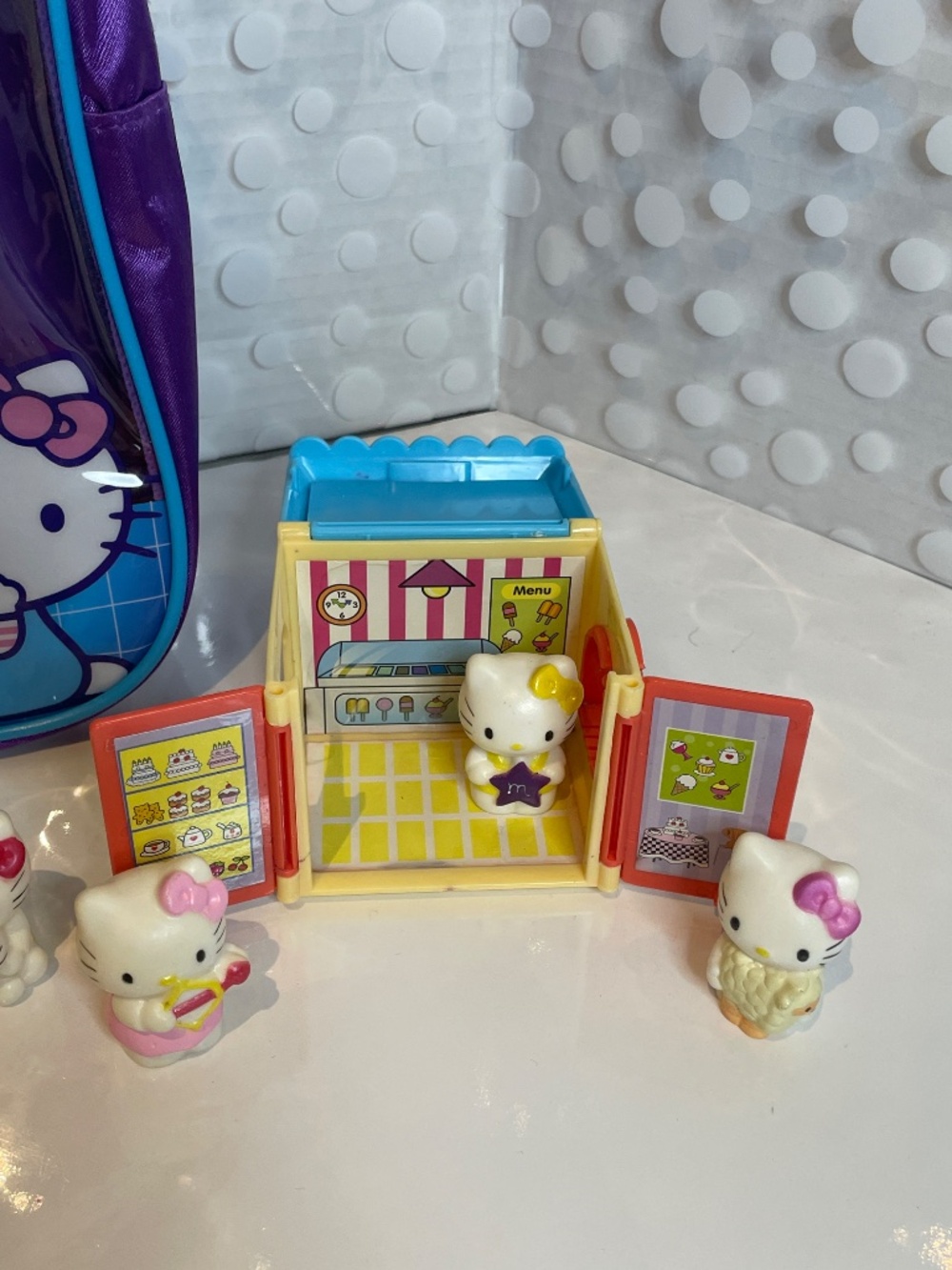 Hello Kitty 😻& Friends Backpack & Figure bundle - Picture 10 of 12